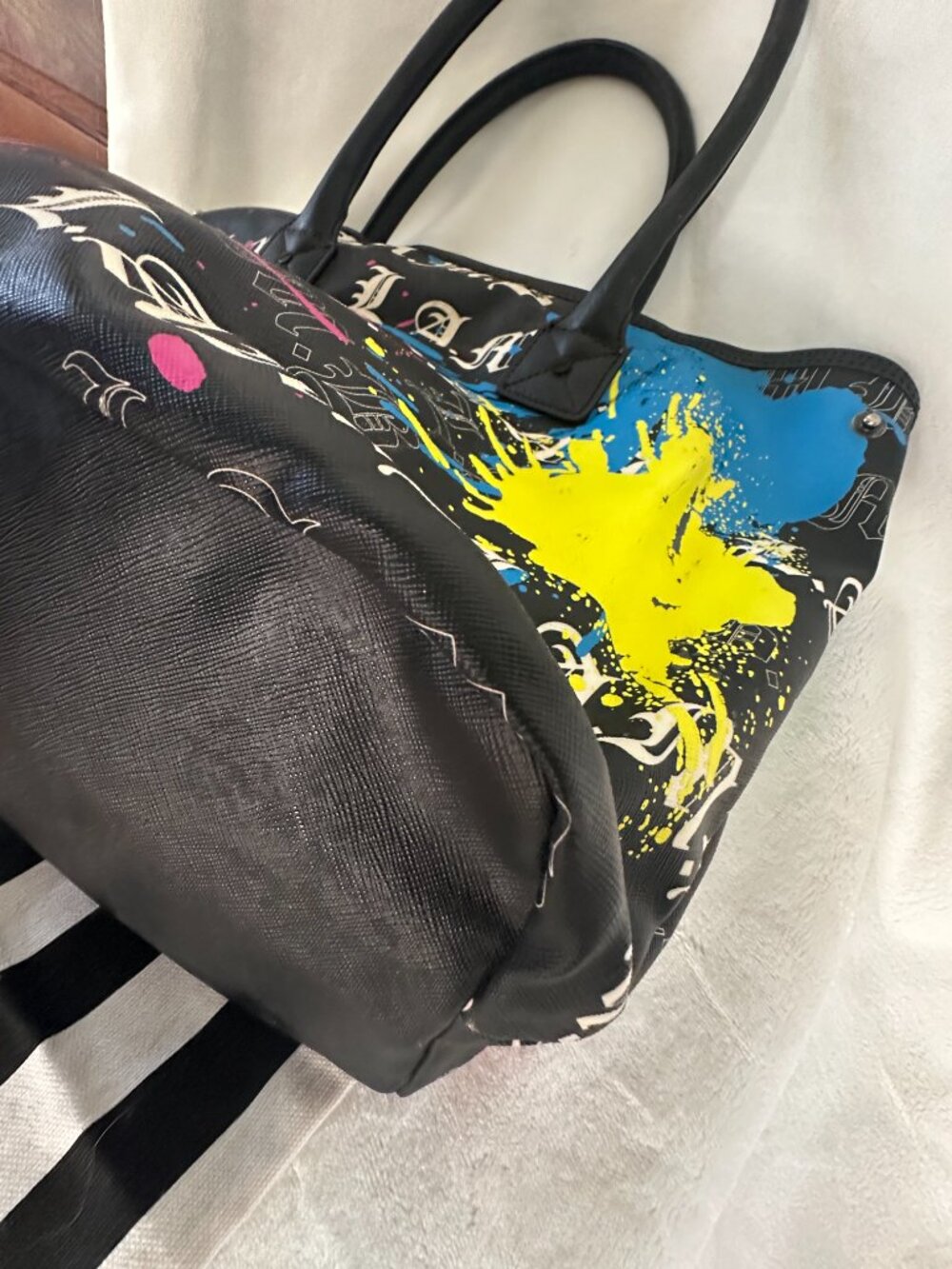LAMB Gwen Stefani Graffiti Splatter Tote & Satchel Bundle - Picture 7 of 16